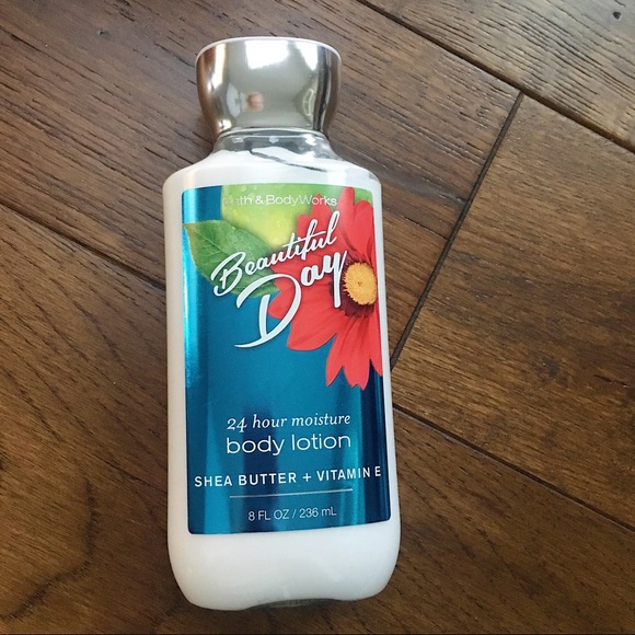 Bundle: yankee candle, Clinique, Bath & Body Works - Picture 2 of 8